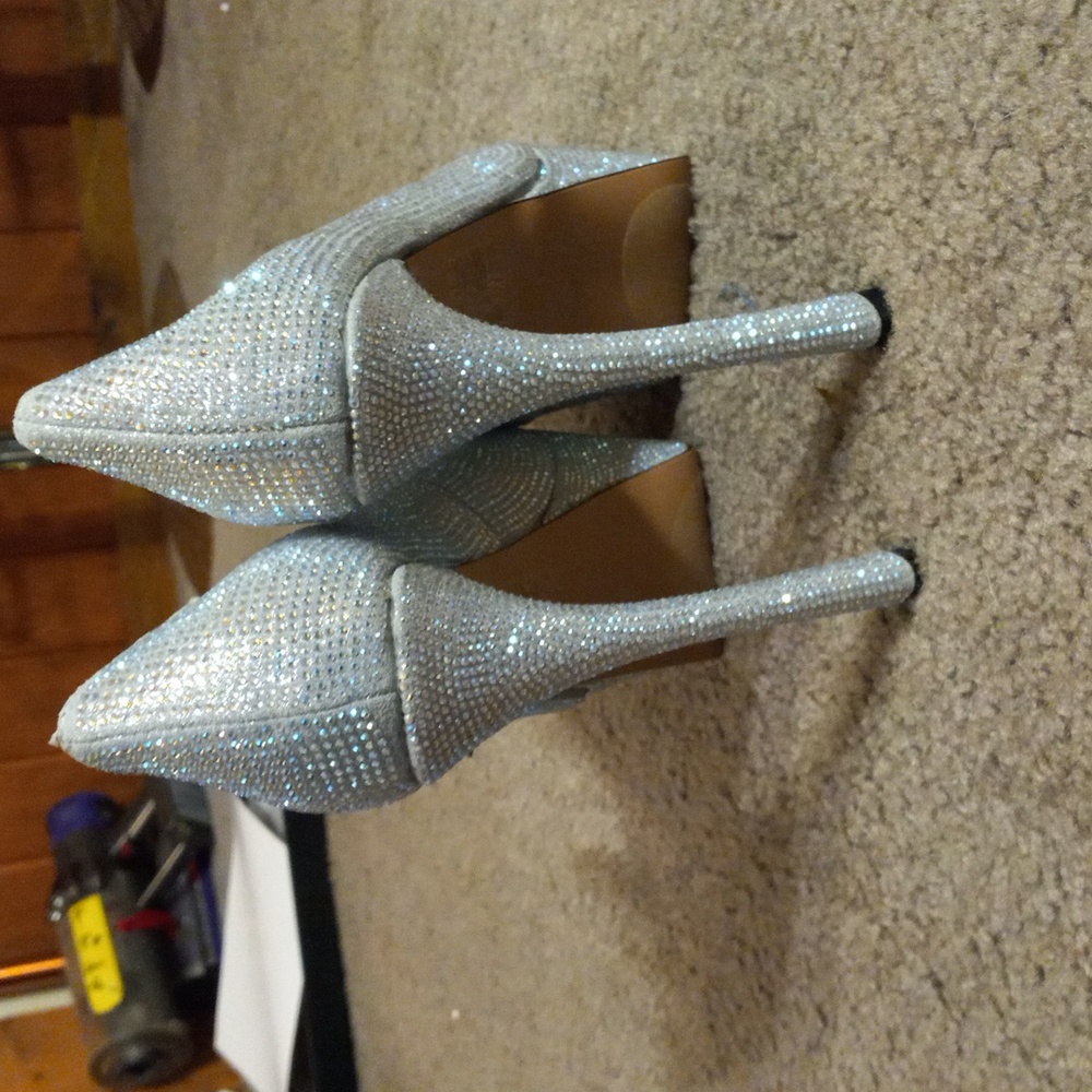 New FELIZ RHINESTONE EMBELLISHED PLATFORM STILETTO, size 10 - Picture 7 of 12